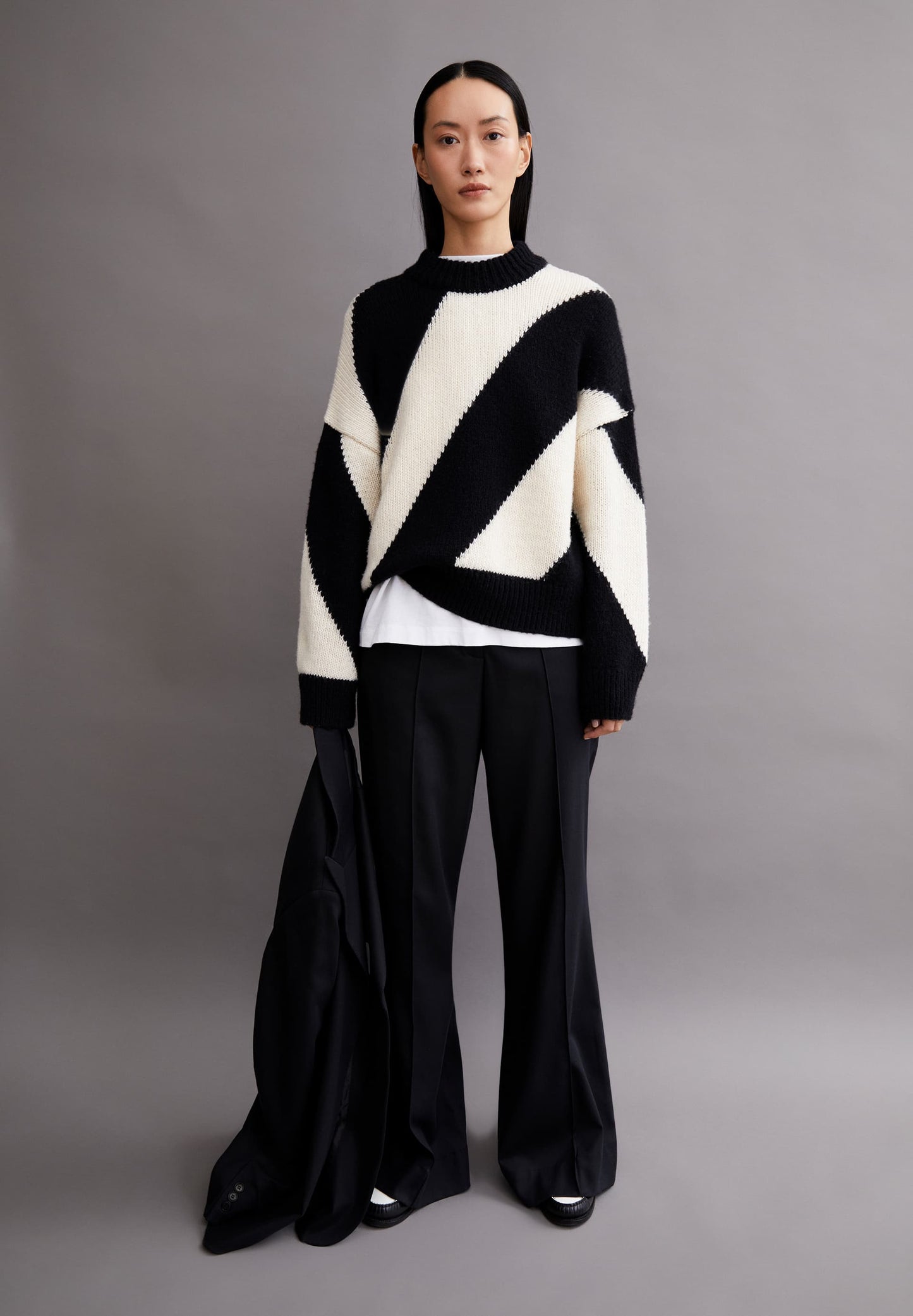 Pull en coton bio | noir "sadnaa stripes - oatmilk-black"