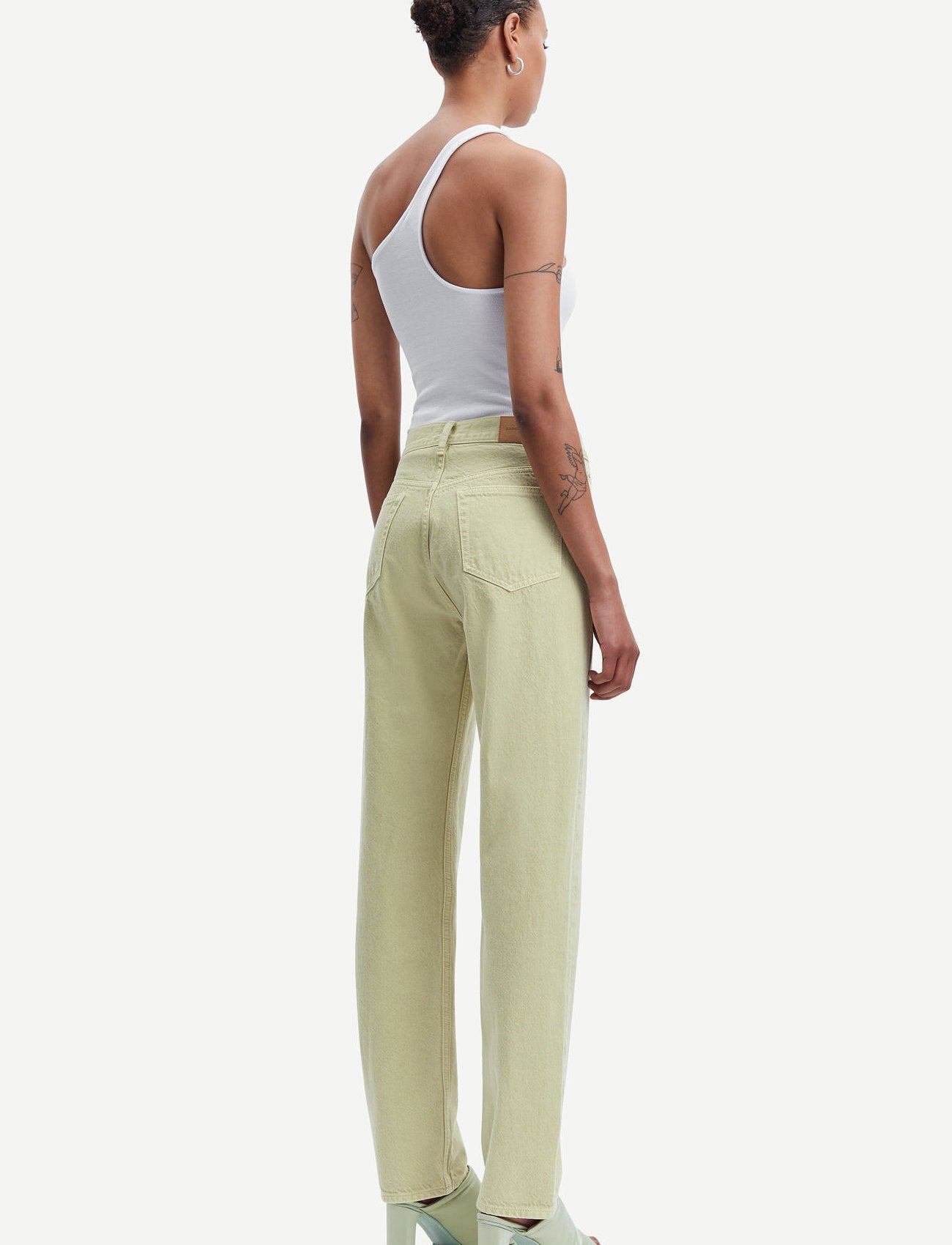 Jean droit vert clair en coton bio - susan jeans sage green