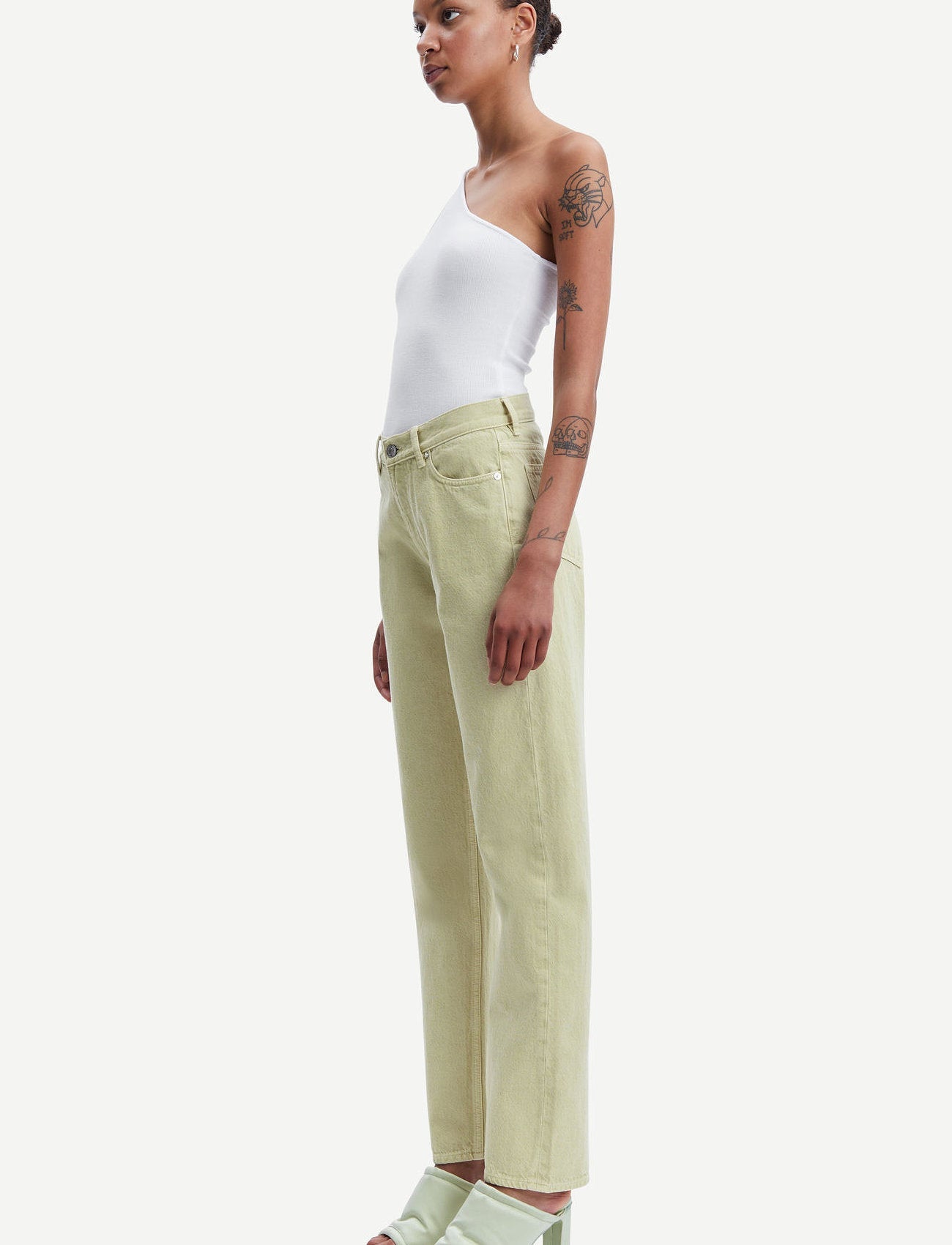Jean droit vert clair en coton bio - susan jeans sage green