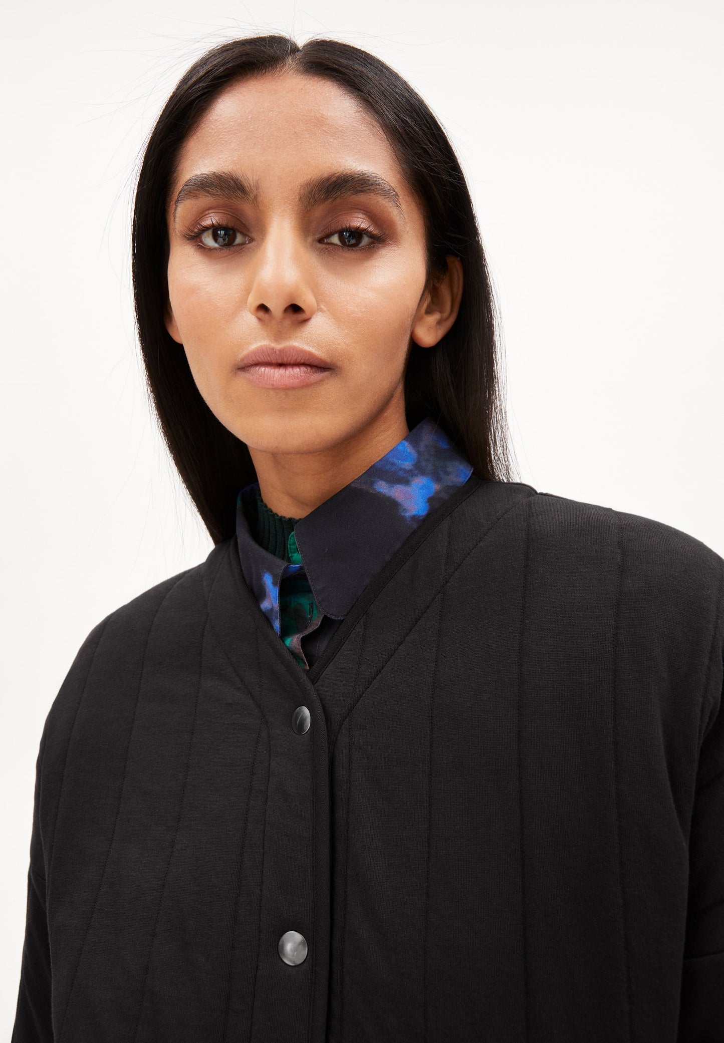 Veste matelassée noire en coton bio et matière recyclée - samiaa black