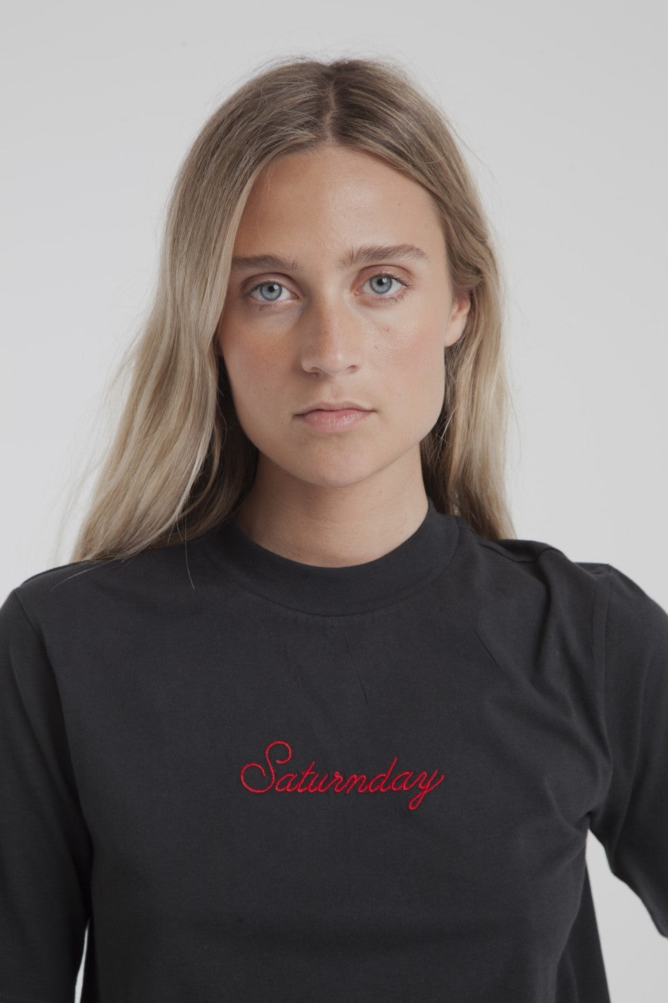 T-shirt noir en coton bio - Saturnday