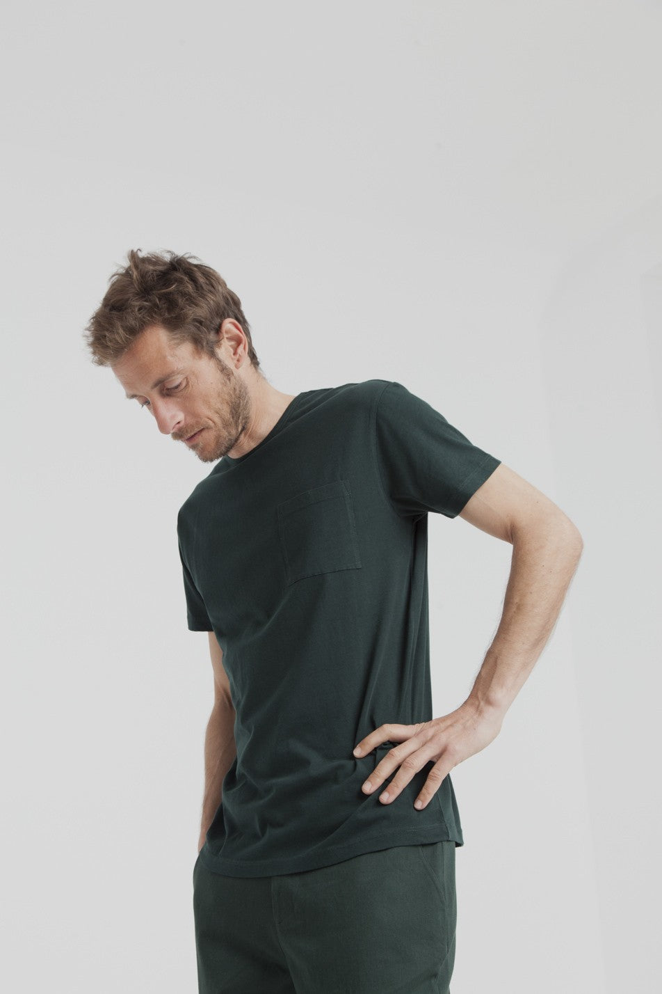 T-shirt uni vert forêt  avec poche en coton bio