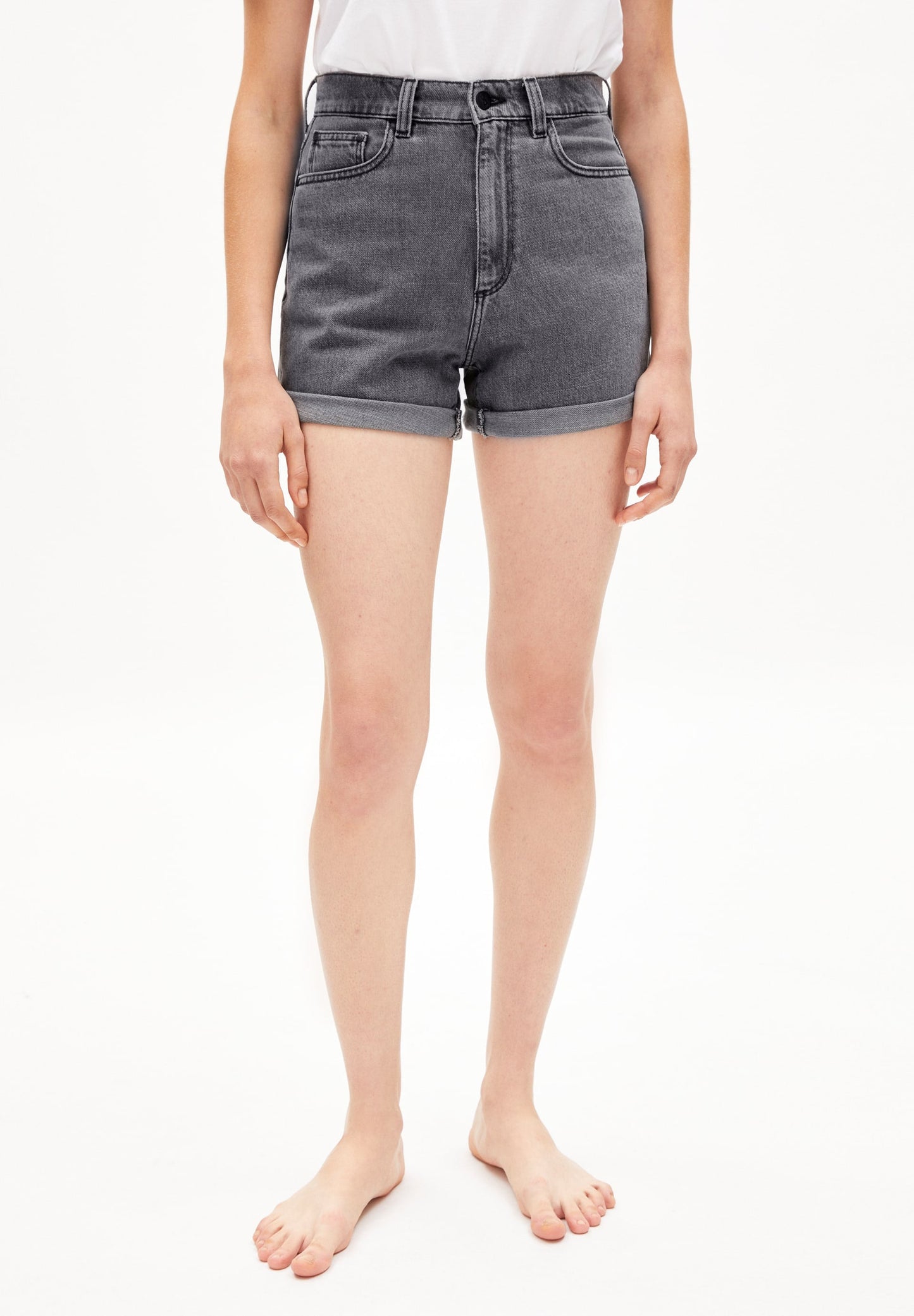 Short en jean gris foncé en coton bio - silvaa farrow