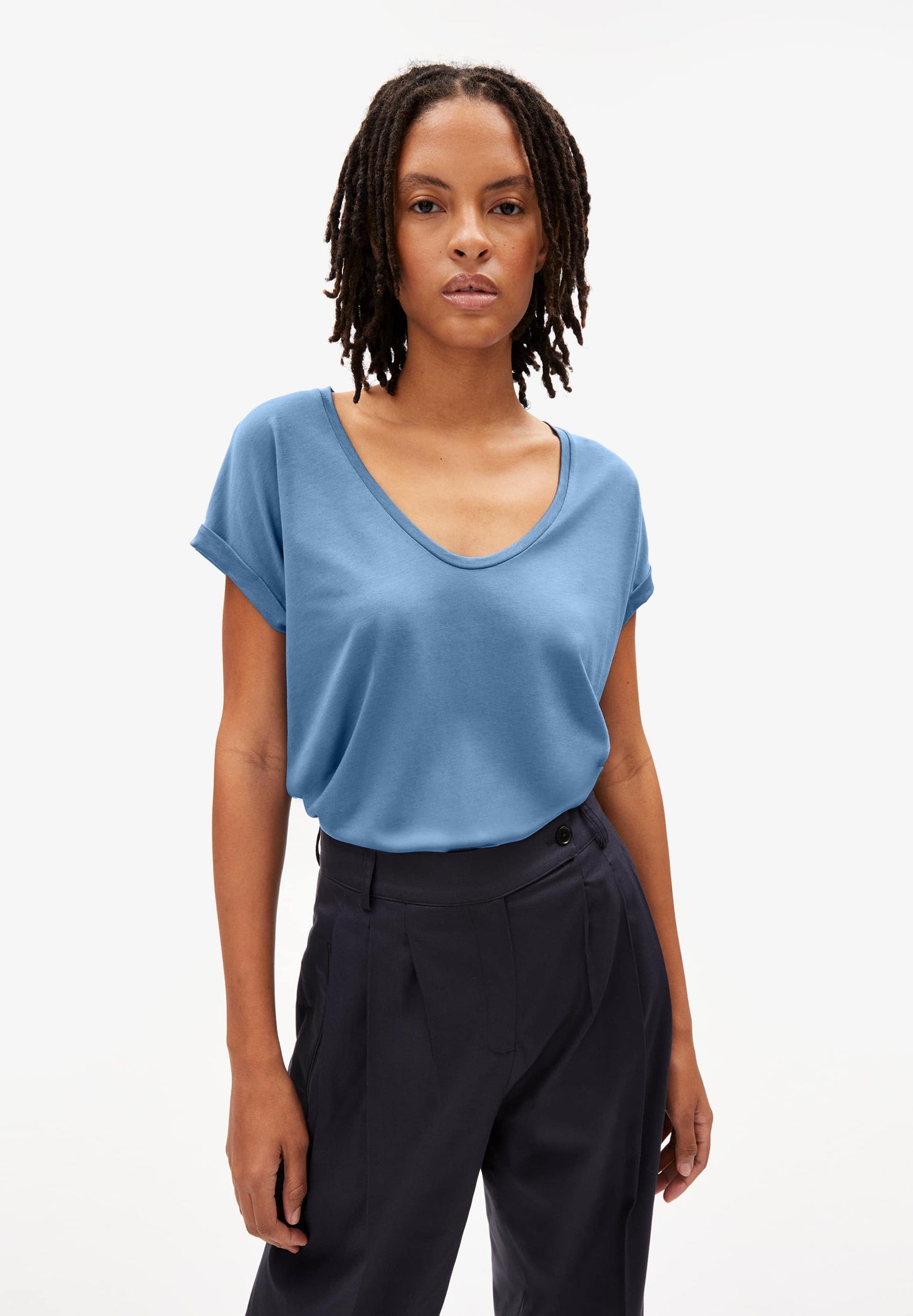 T-shirt ample bleu ciel en tencel et coton bio - sinjaa cloudbusting