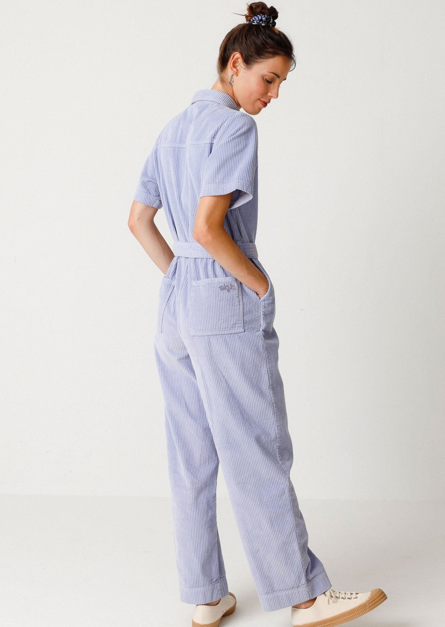 Combinaison en velours côtelé de coton bio | Lilas "igarne jumpsuit violet blue"