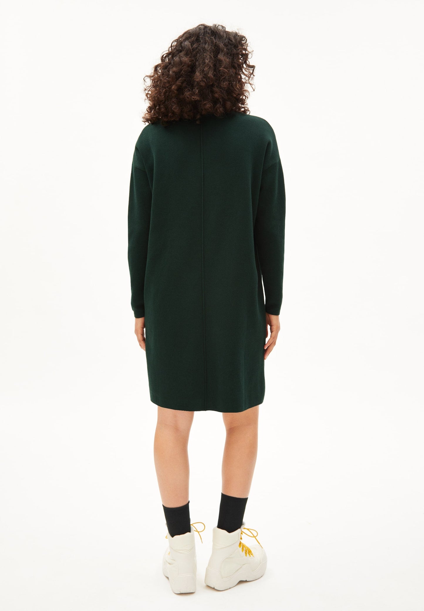 Robe pull verte foncée en coton bio - stinaa dark scarab