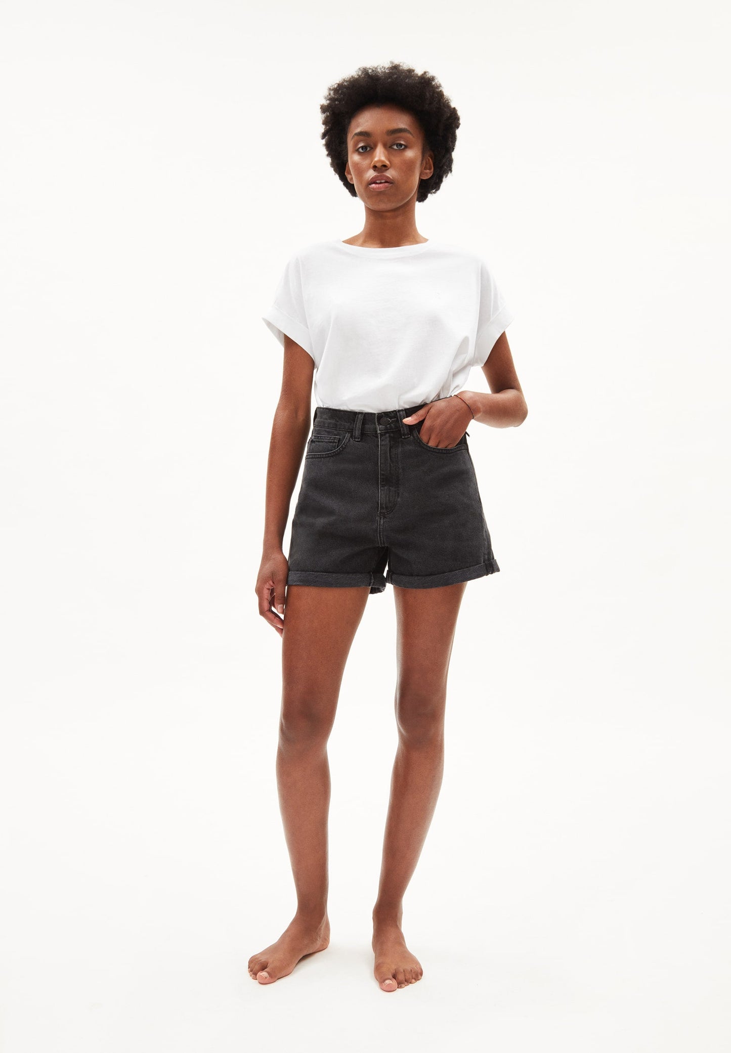 Short jean noir en coton bio - sviaa - ebony black
