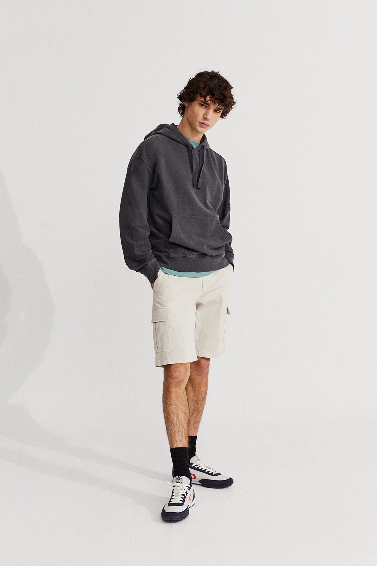 Sweat à capuche anthracite en coton bio - Lucc
