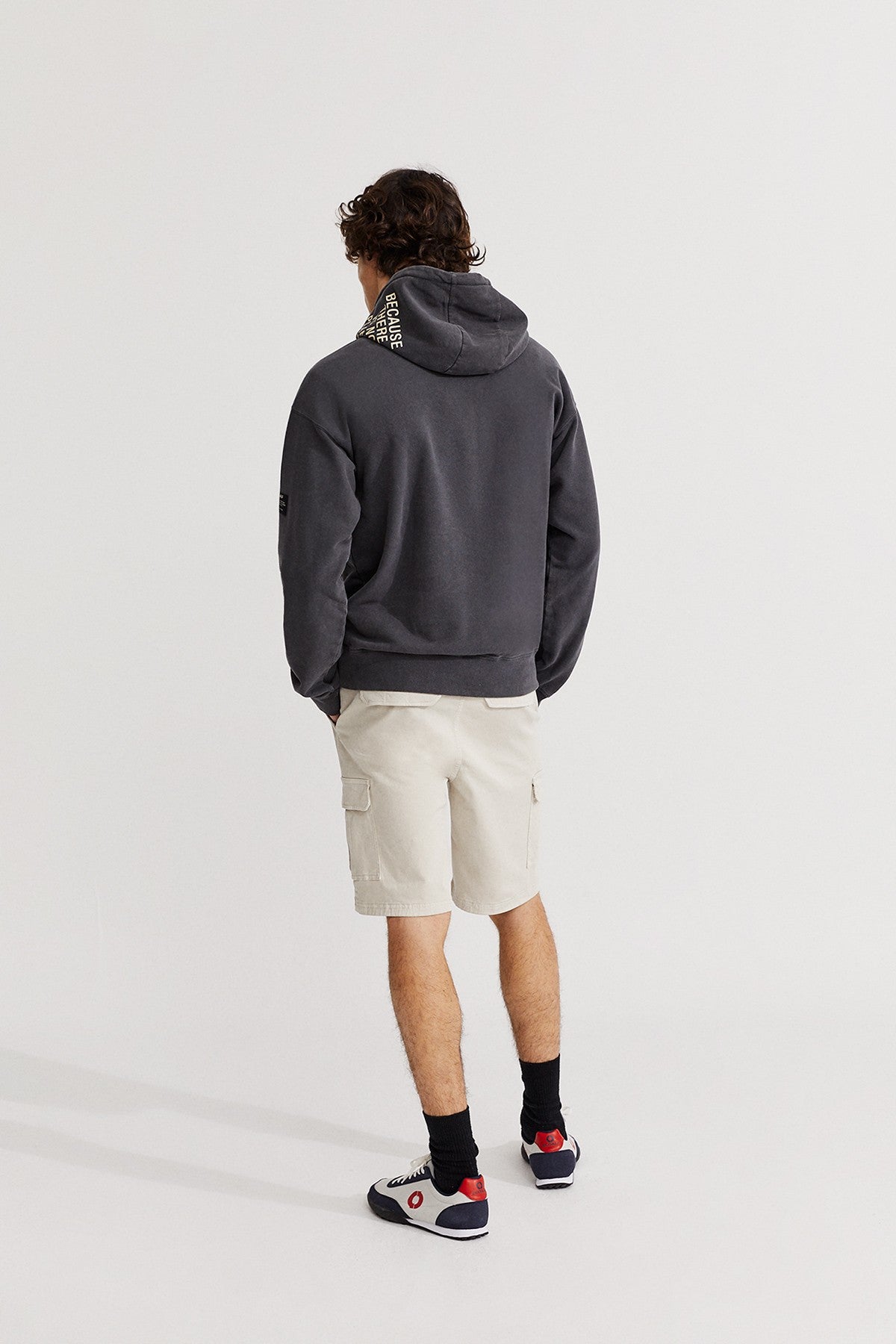 Sweat à capuche anthracite en coton bio - Lucc