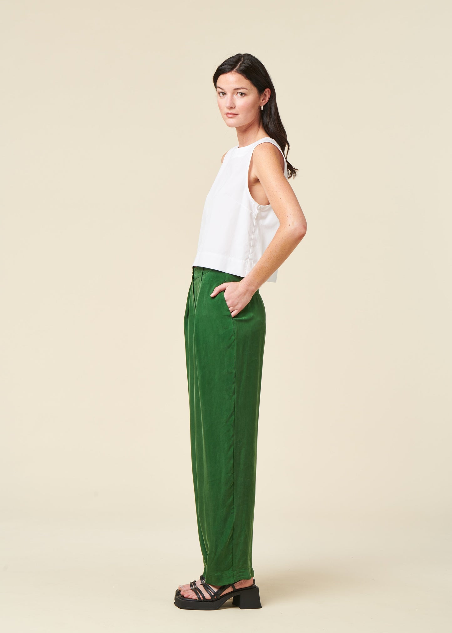 Pantalon ample fluide en cupro | vert "Dill cirila pants - green"