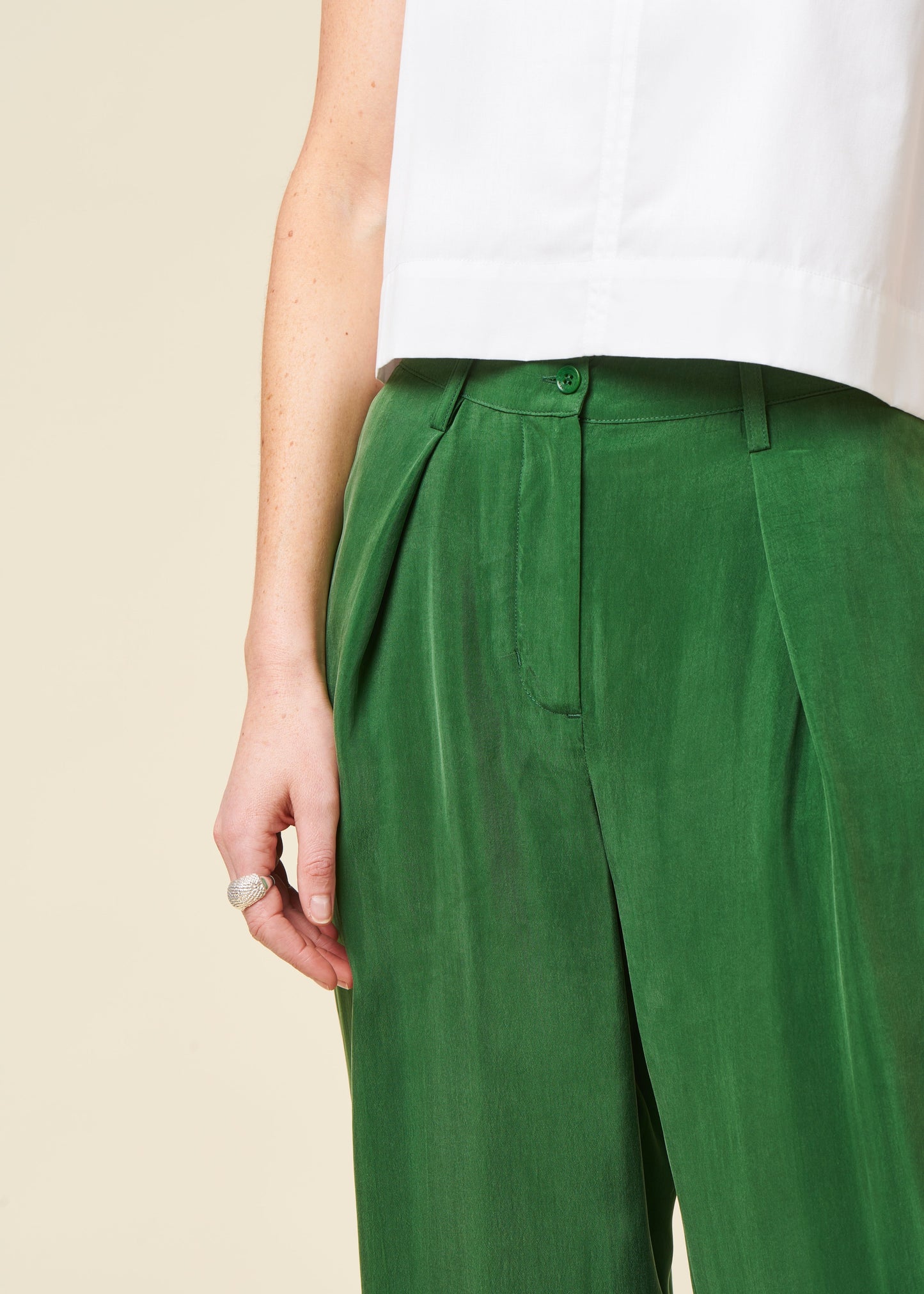 Pantalon ample fluide en cupro | vert "Dill cirila pants - green"
