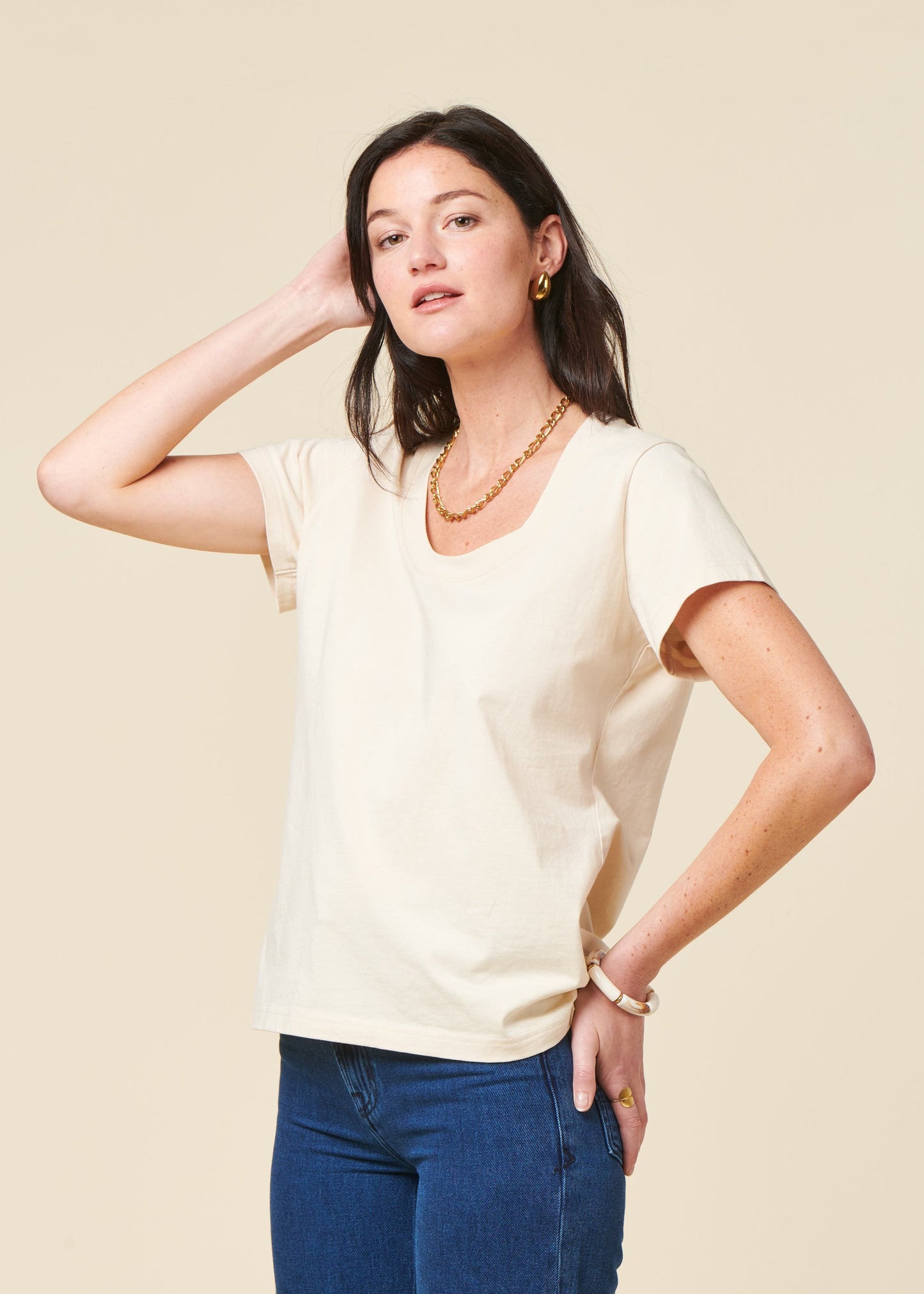 le t-shirt décolleté écru