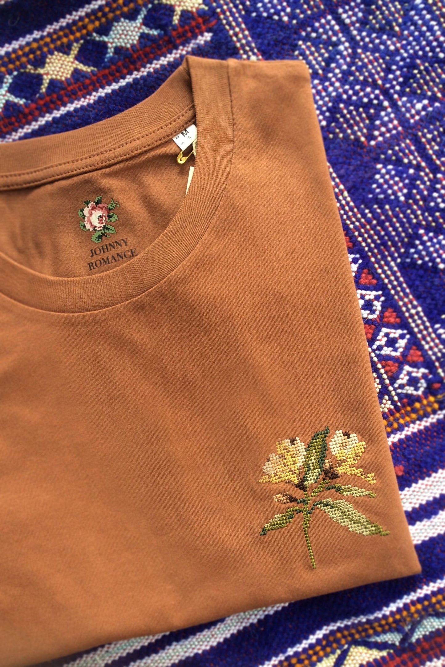 T-shirt brodé caramel en coton bio - Fleur d'oranger