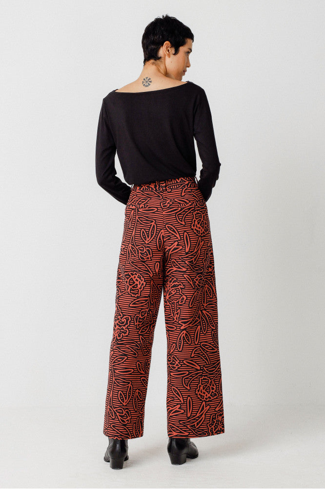 Top manches longues en modal | noir "camiseta hiru"
