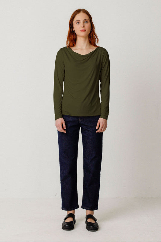 Top manches longues en tencel | vert "camiseta hiru deep green"