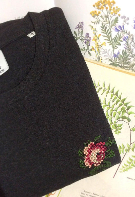T-shirt gris chiné brodé en coton bio - Rose