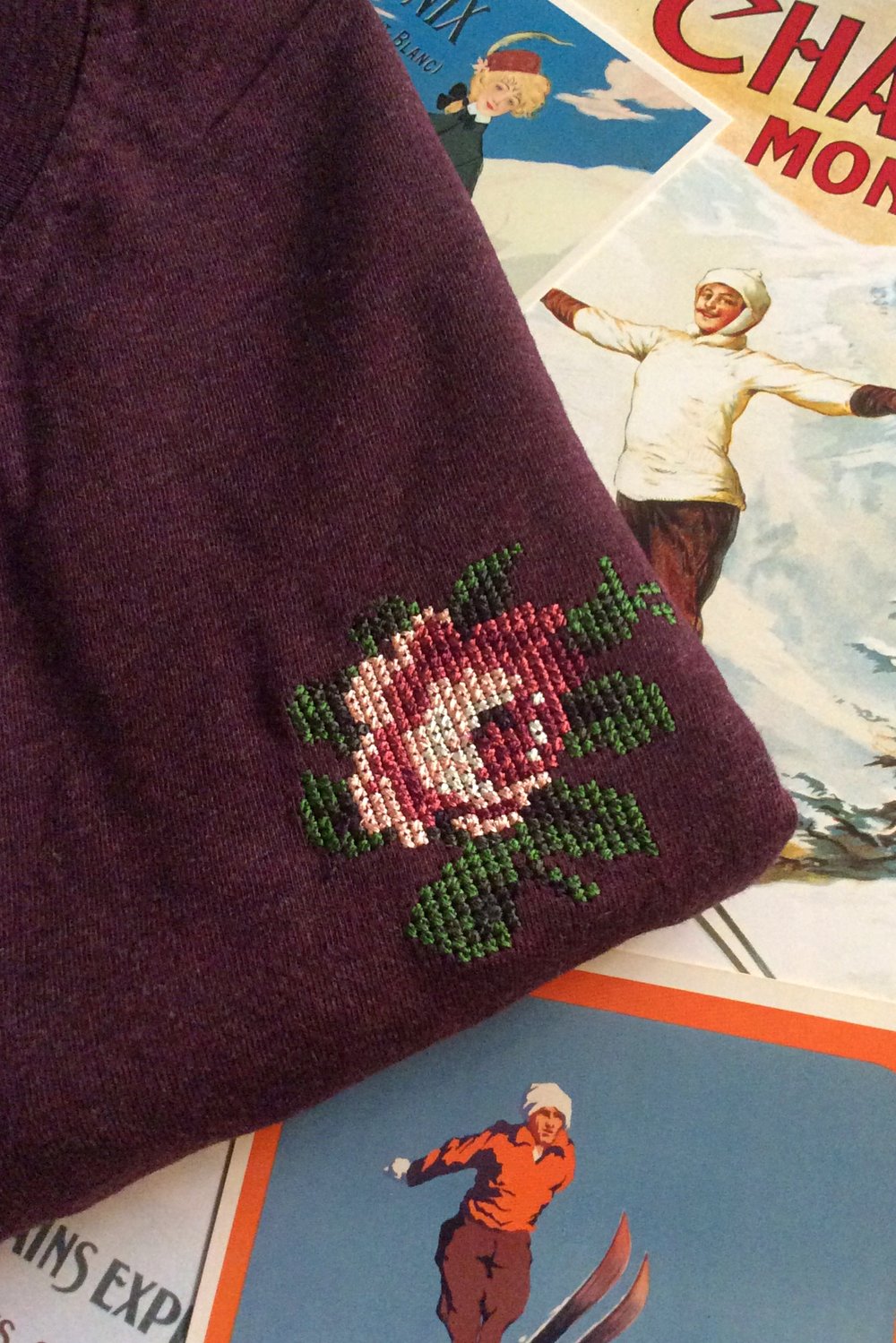 T-shirt brodé prune en coton bio - Rose
