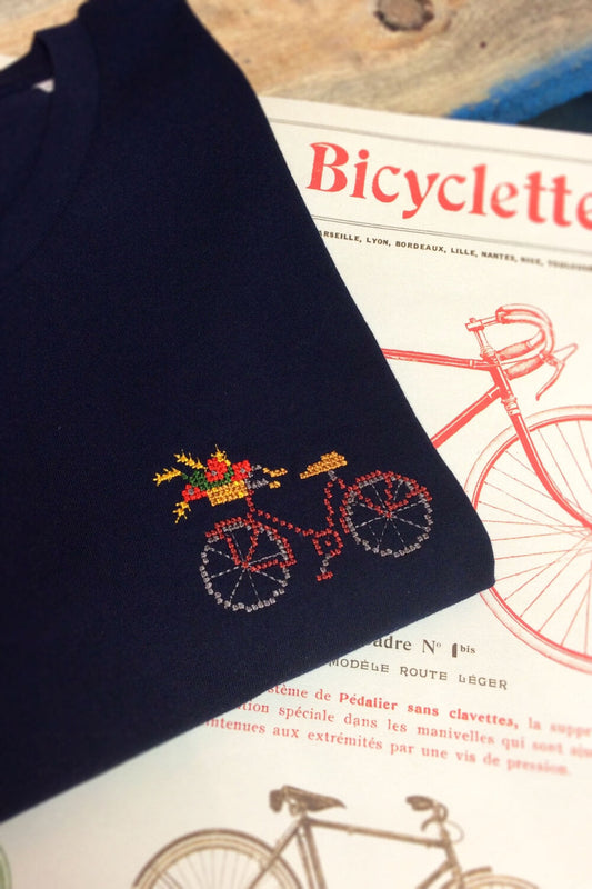 T-shirt brodé marine en coton bio - Vélo