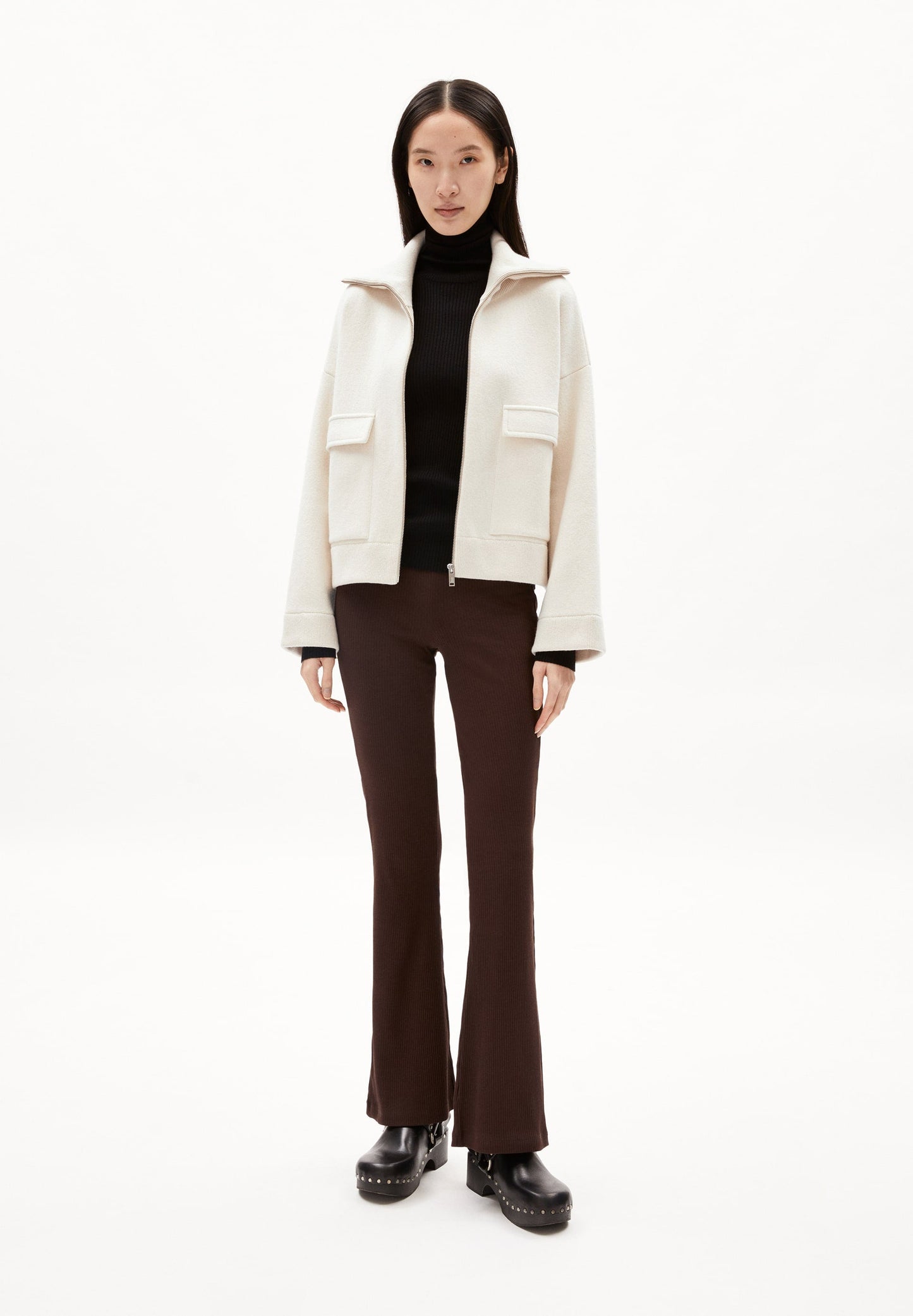 Legging flare côtelé en coton bio | marron "taminaara - dark swamp"