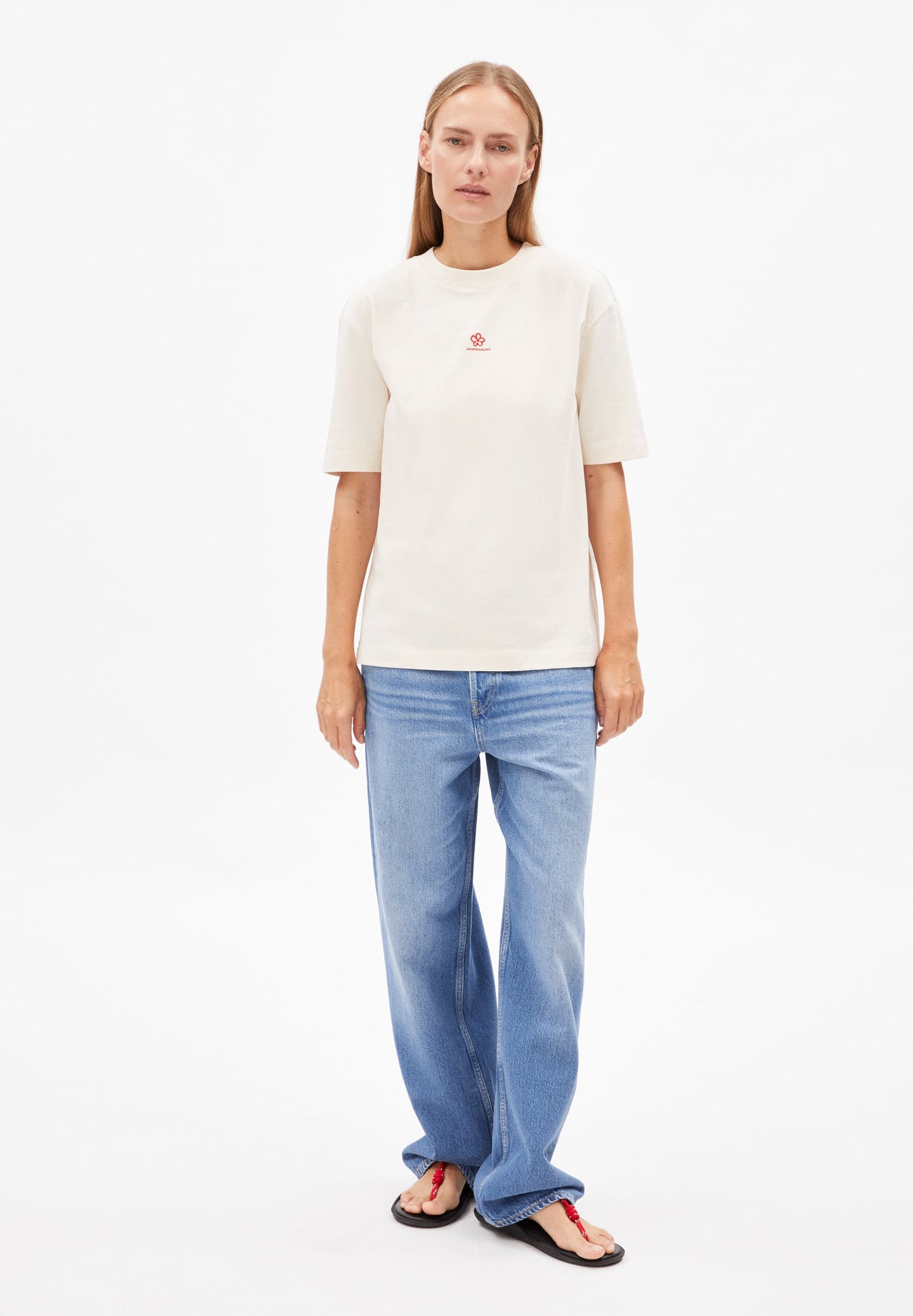 T-shirt en coton biologique | beige "Tarjaa back flowaa - undyed"