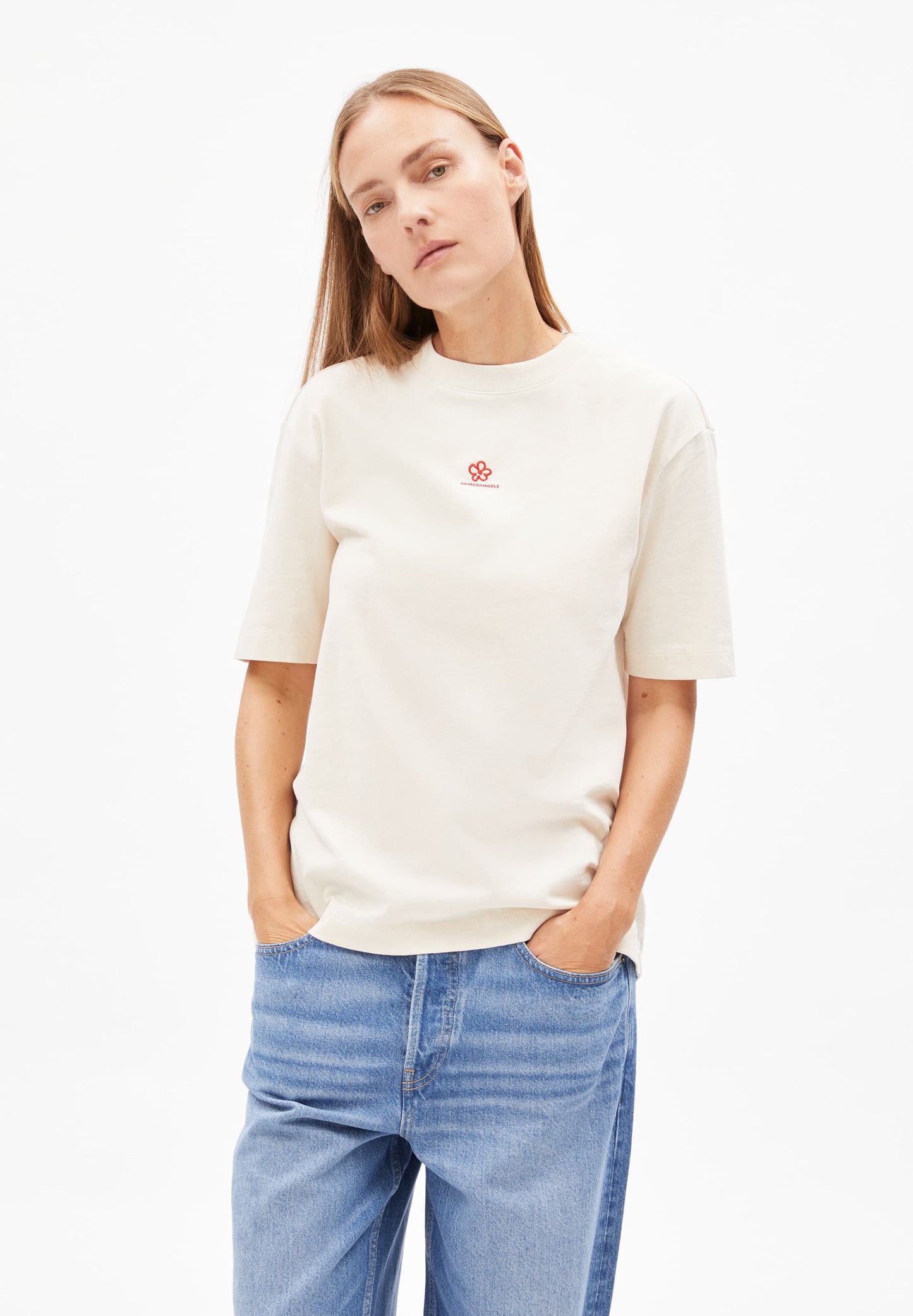 T-shirt en coton biologique | beige "Tarjaa back flowaa - undyed"