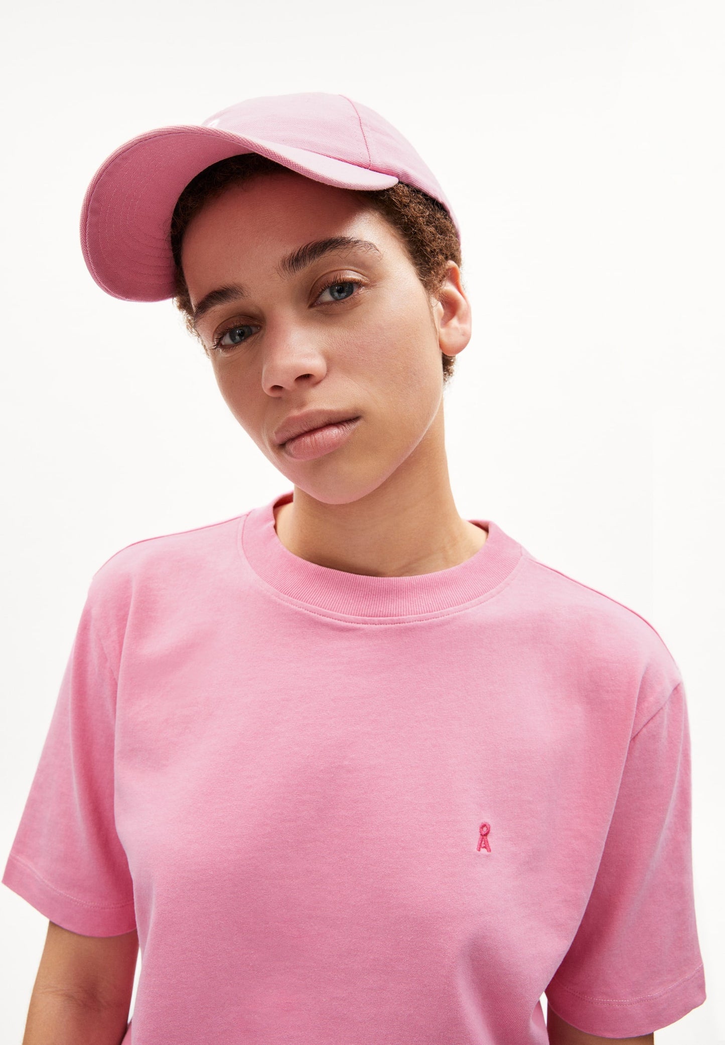 T-shirt rose framboise en coton bio et recyclé - tarjaa raspberry pink