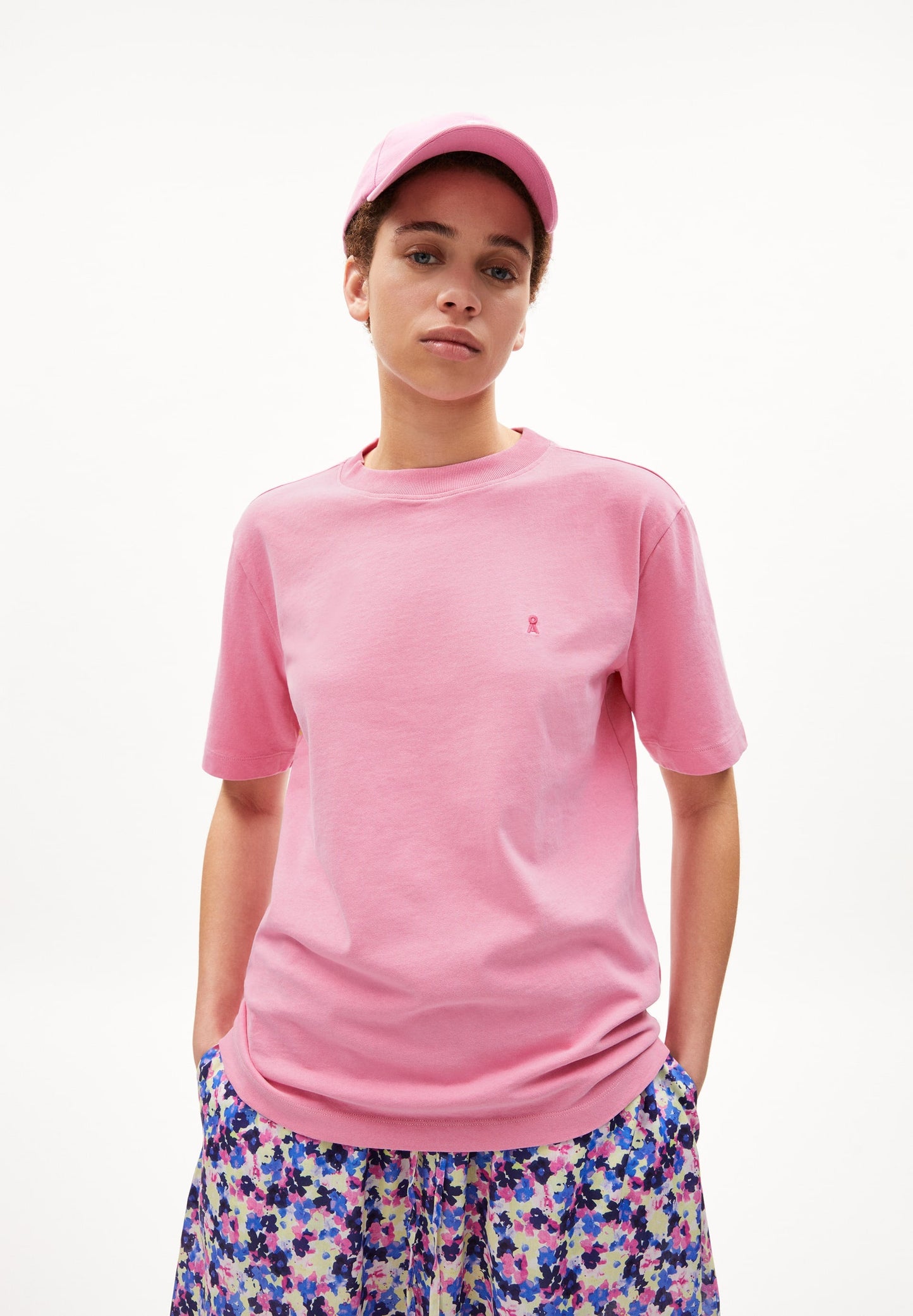 T-shirt rose framboise en coton bio et recyclé - tarjaa raspberry pink