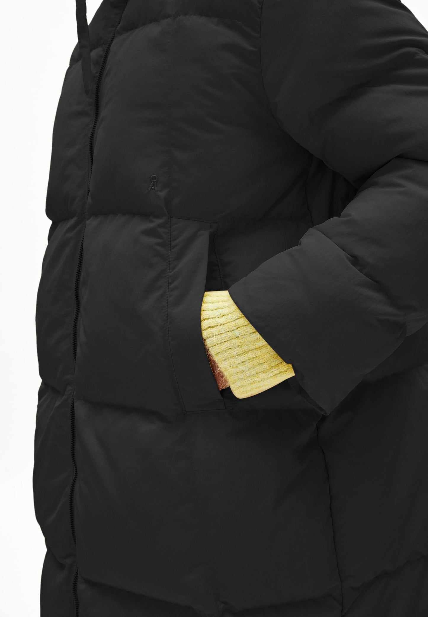 Doudoune longue à capuche en matière recyclée | Noir" tasilaa black"