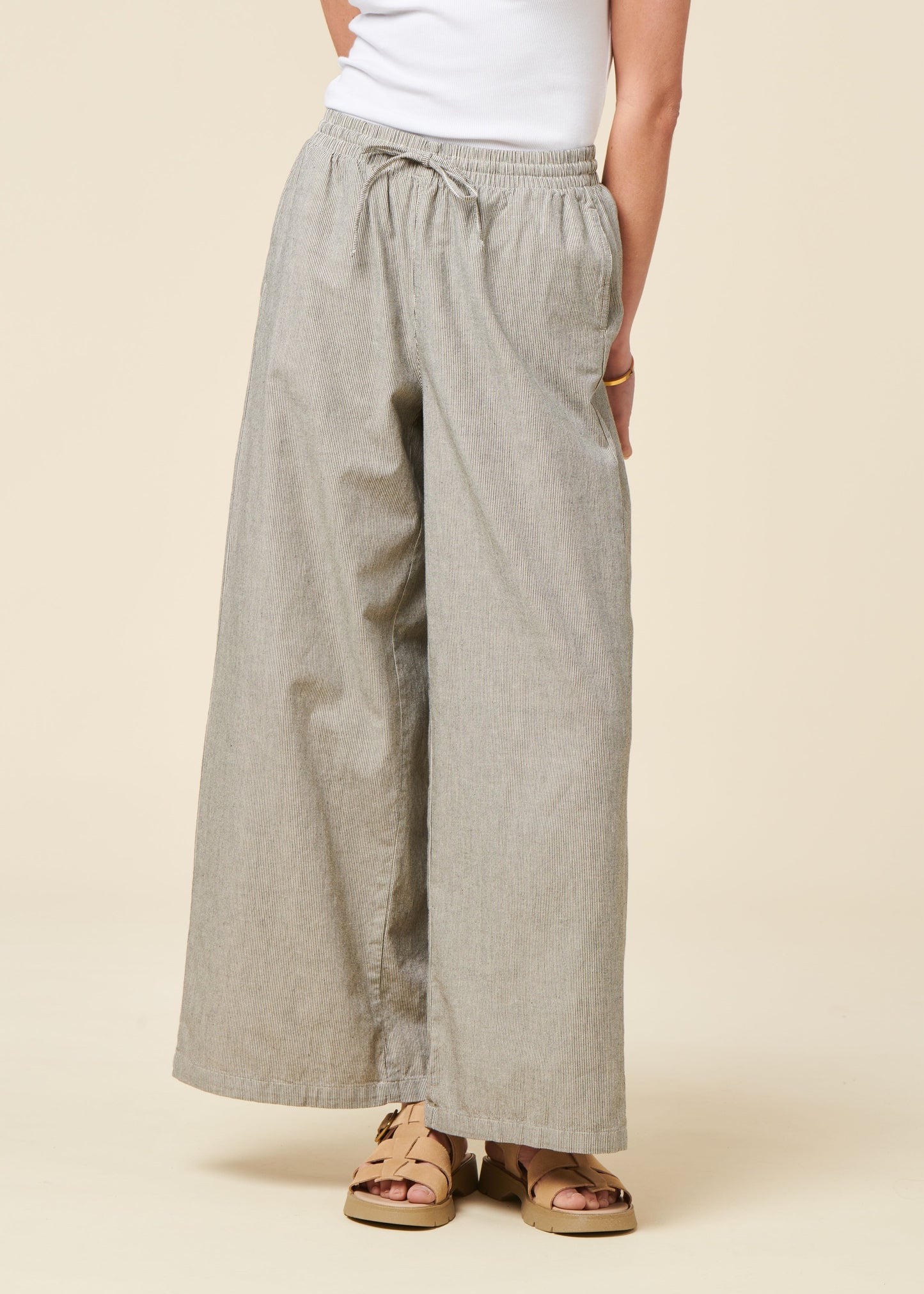 Pantalon ample en coton bio | rayé "Flared pant - micro striped"