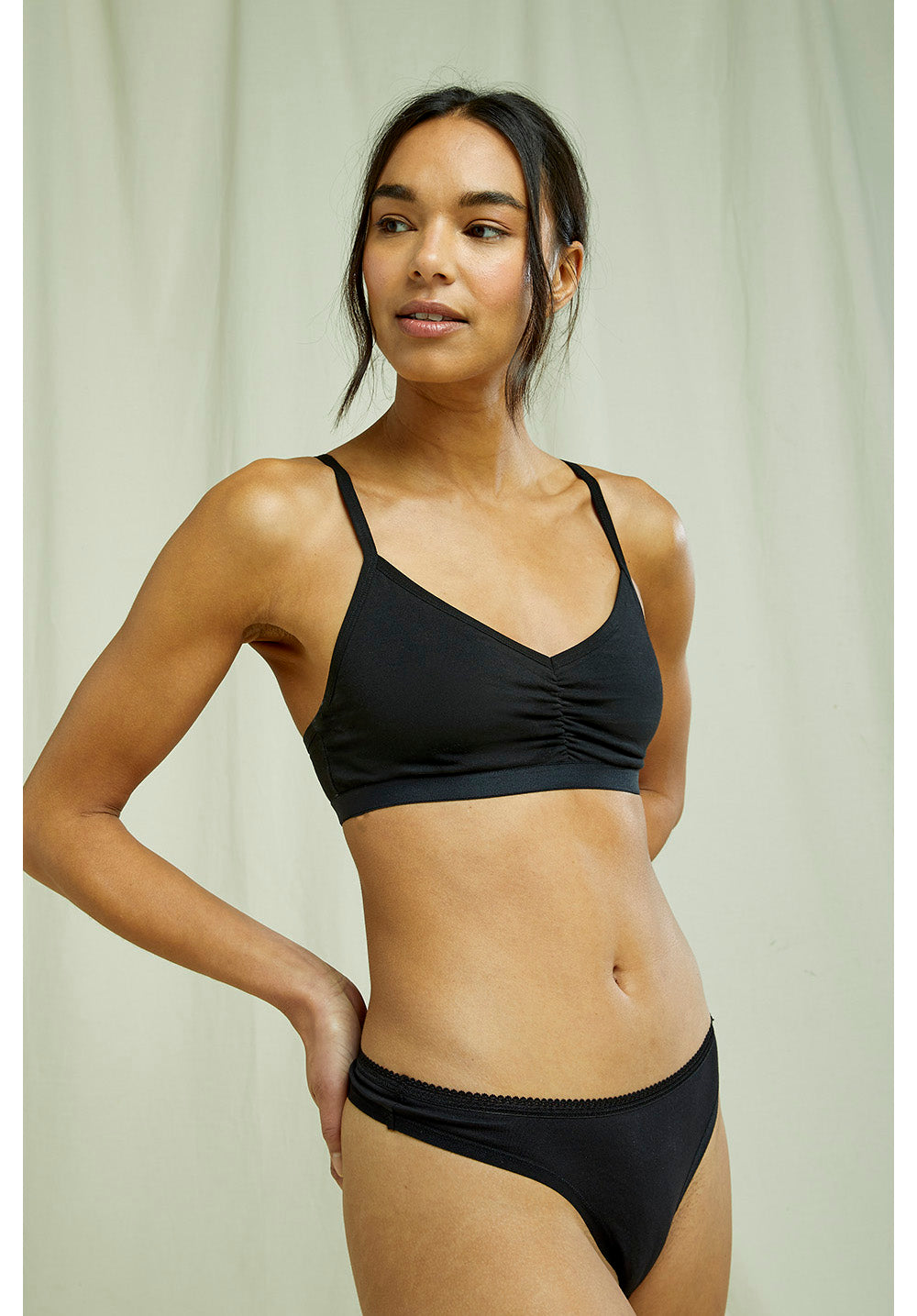 String noir en coton biologique