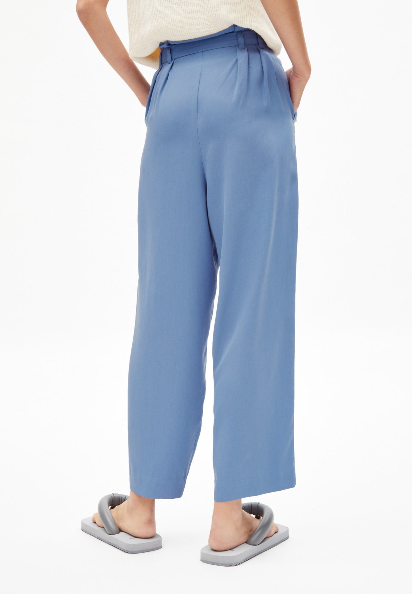 Pantalon bleu ciel en tencel - timeaa sky high