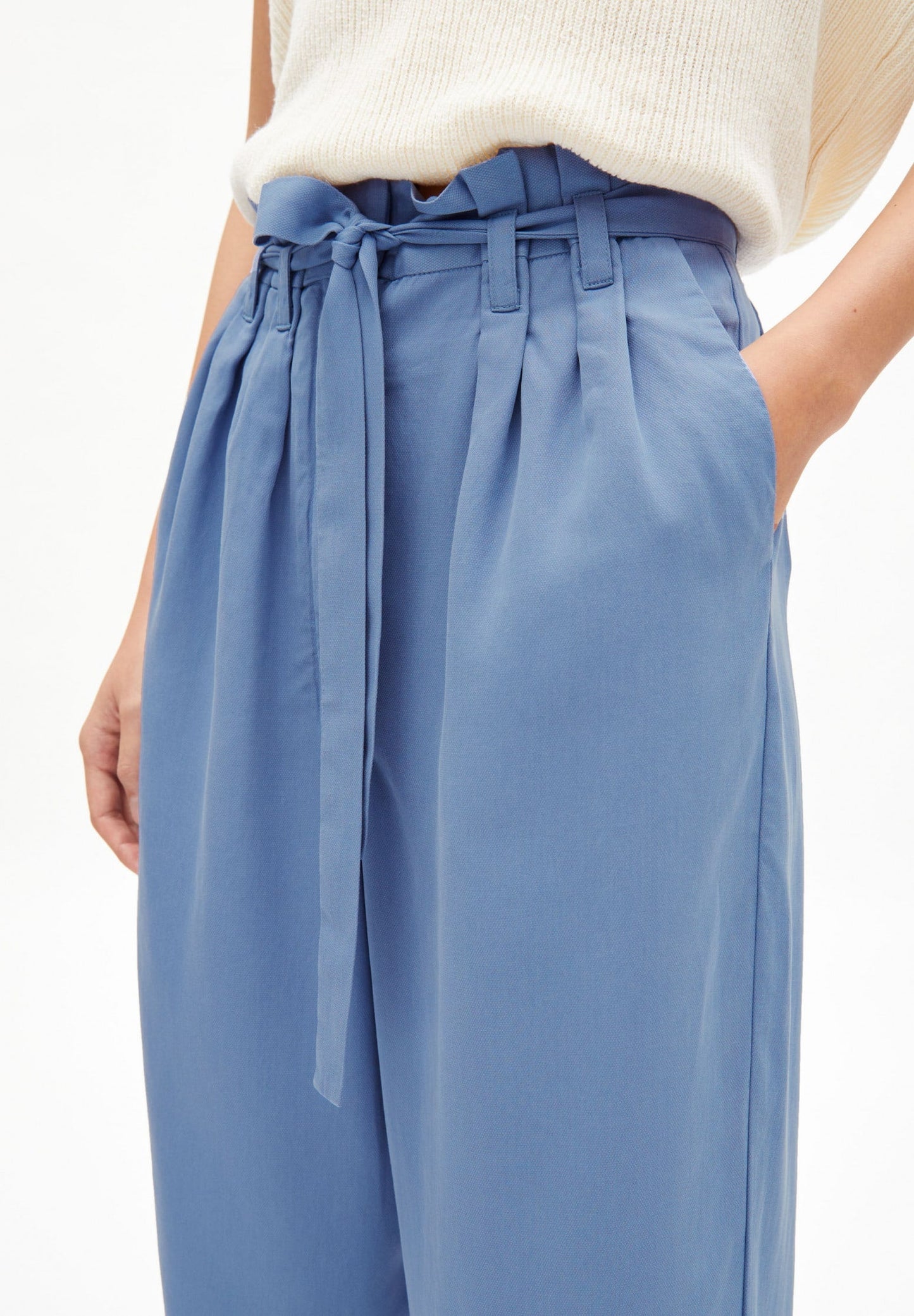 Pantalon bleu ciel en tencel - timeaa sky high