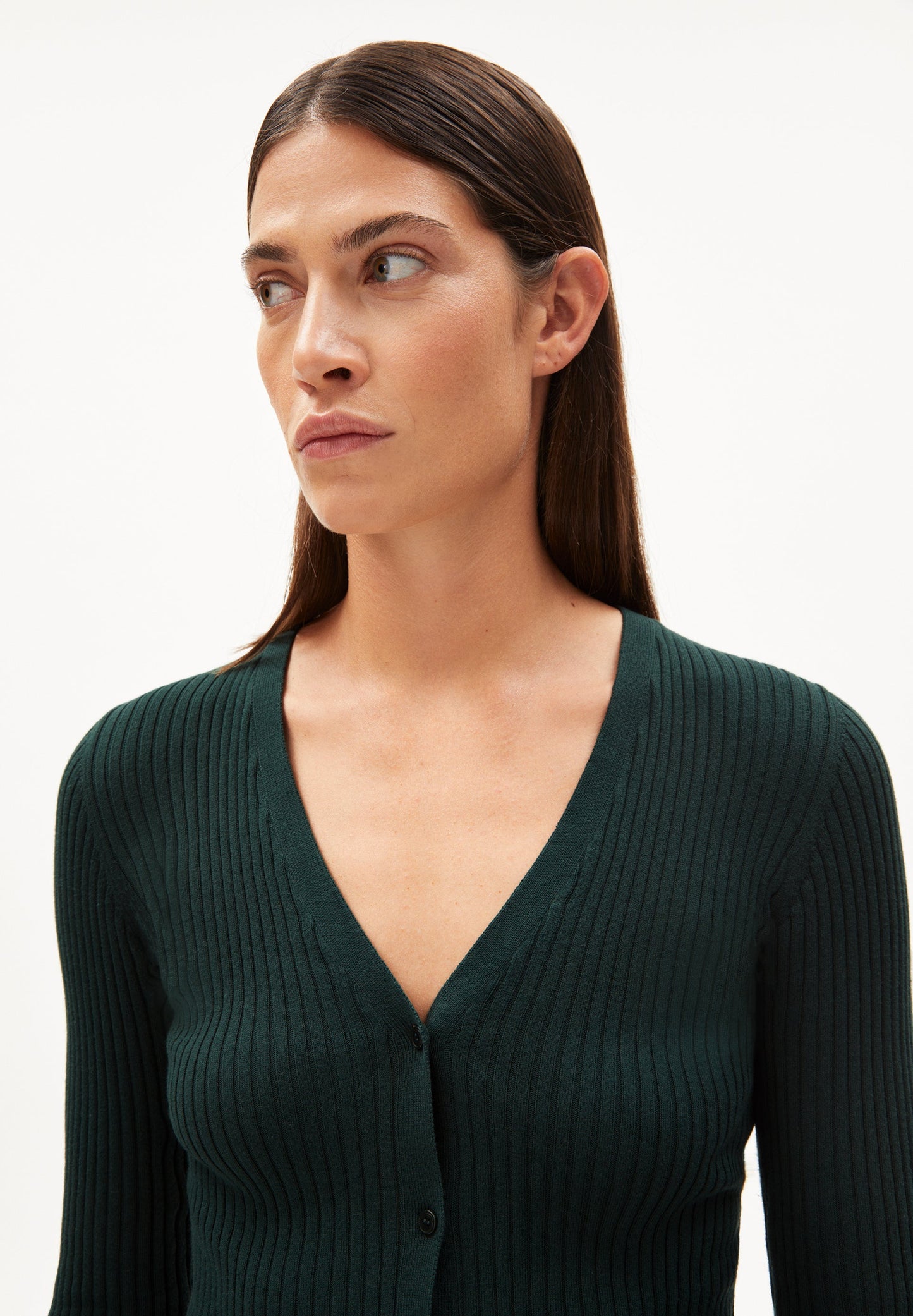 Cardigan fin vert foncé en coton bio - tinnaa dark scarab