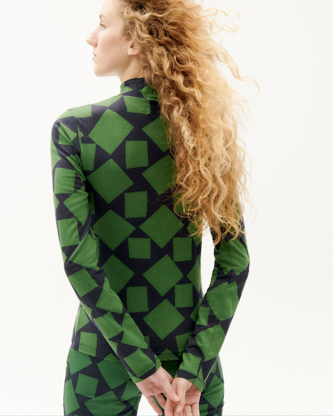 Top bicolore à motifs en coton bio - squares green ellen l/s top