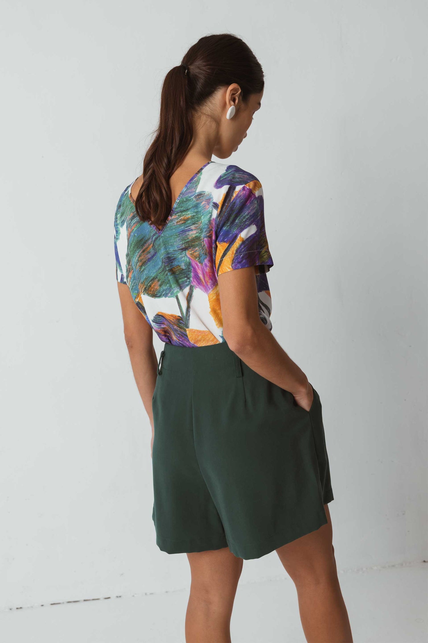 A RENVOYER - Short tailleur vert foncé en ecovero - pantalón neba deep green