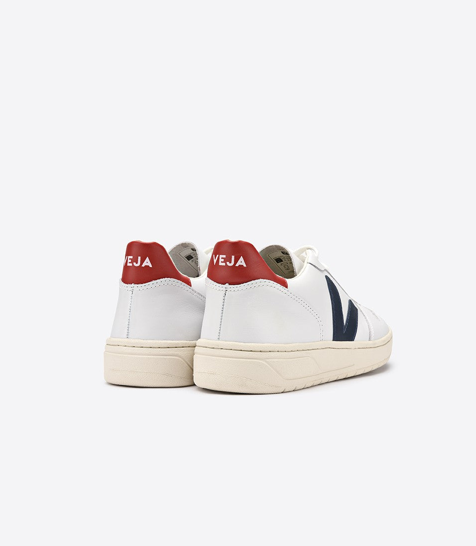 Baskets v-10 white nautico pekin