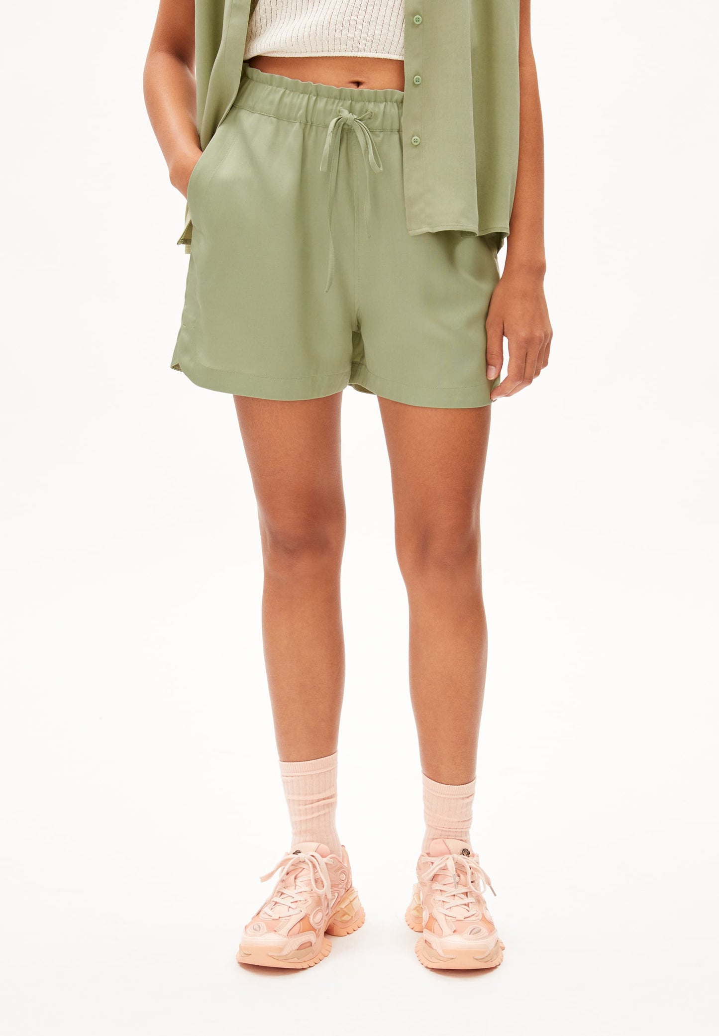 Short fluide en tencel | vert "vaanna - light matcha"