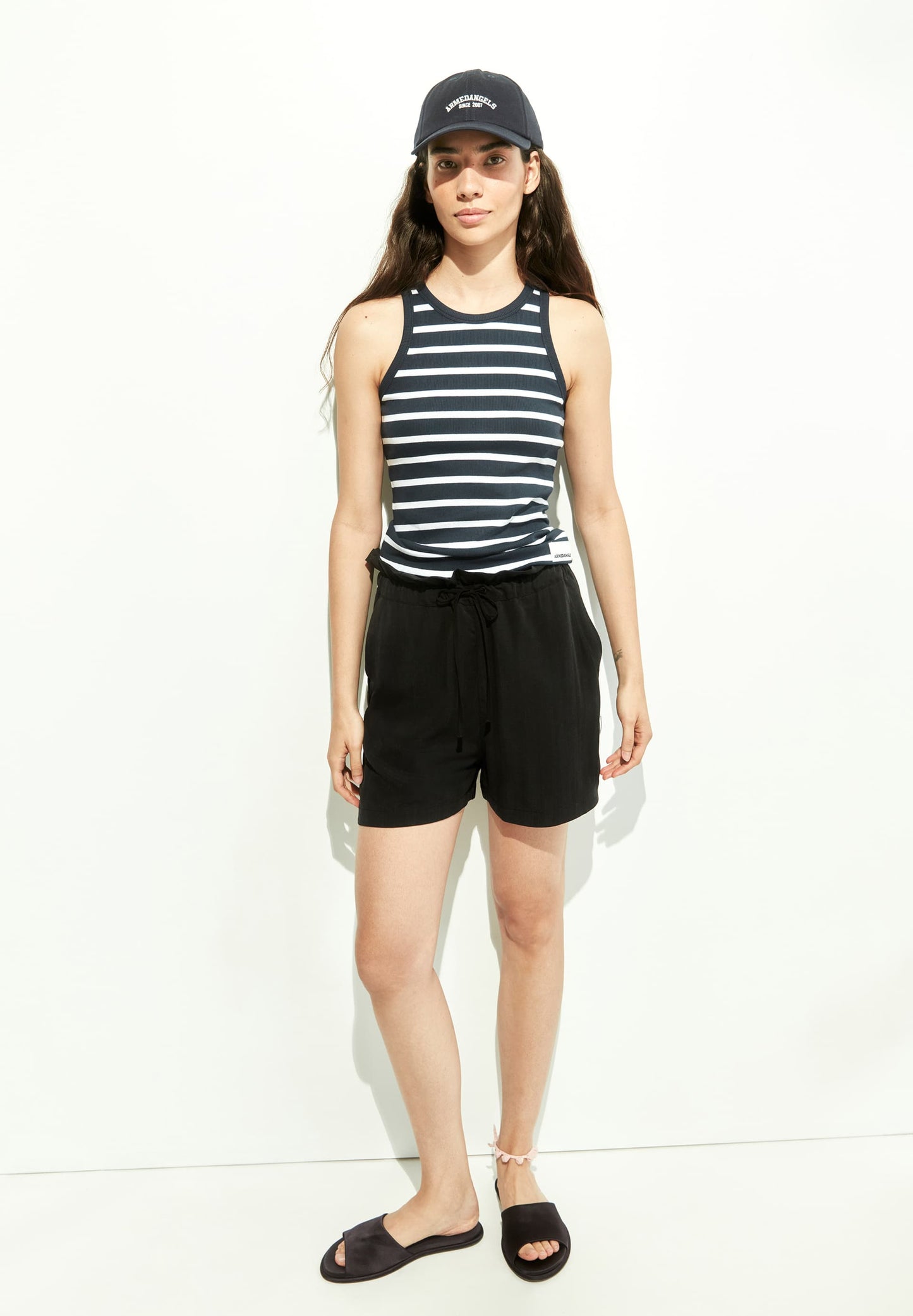 Short en eCOVERO® (par LENZING®) | noir "vaanna lino - black"