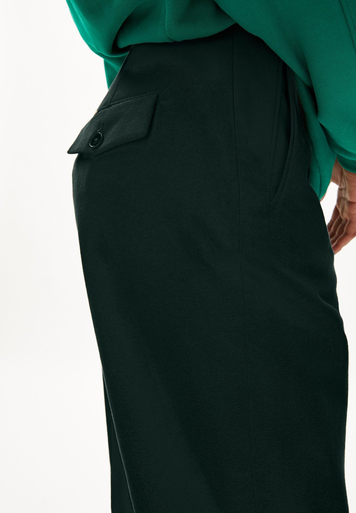 Pantalon carotte vert foncé en coton bio - varmaa brushed dark scarab