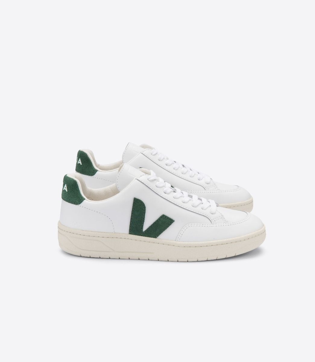 Baskets basses en cuir et suède certifiés | vert "v-12 leather extra white cyprus"