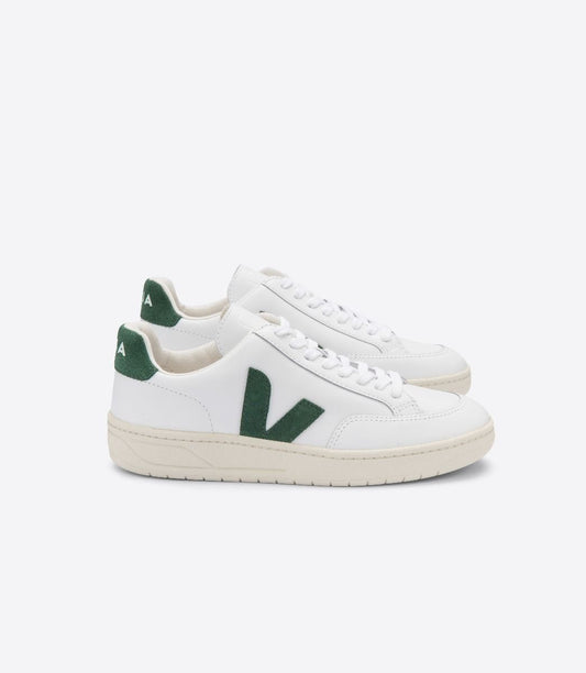 Baskets basses en cuir et suède certifiés | vert "v-12 leather extra white cyprus"