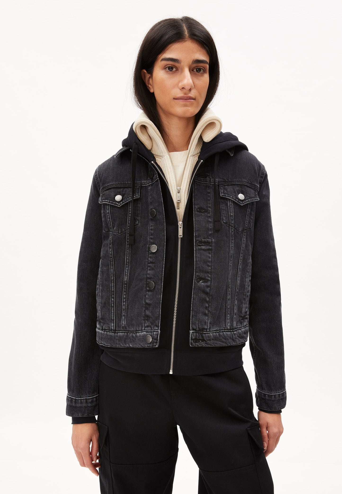 Veste en jean noire en coton bio - velitaa washed down black