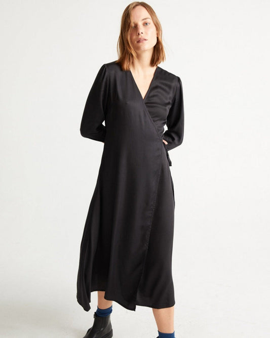 Robe cache-coeur noire en tencel - Camille black