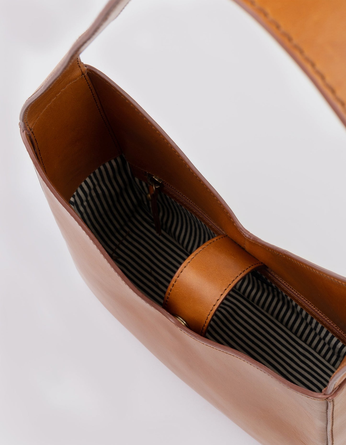 Sac à main en cuir tannage végétal | marron "vicky cognac classic leather"