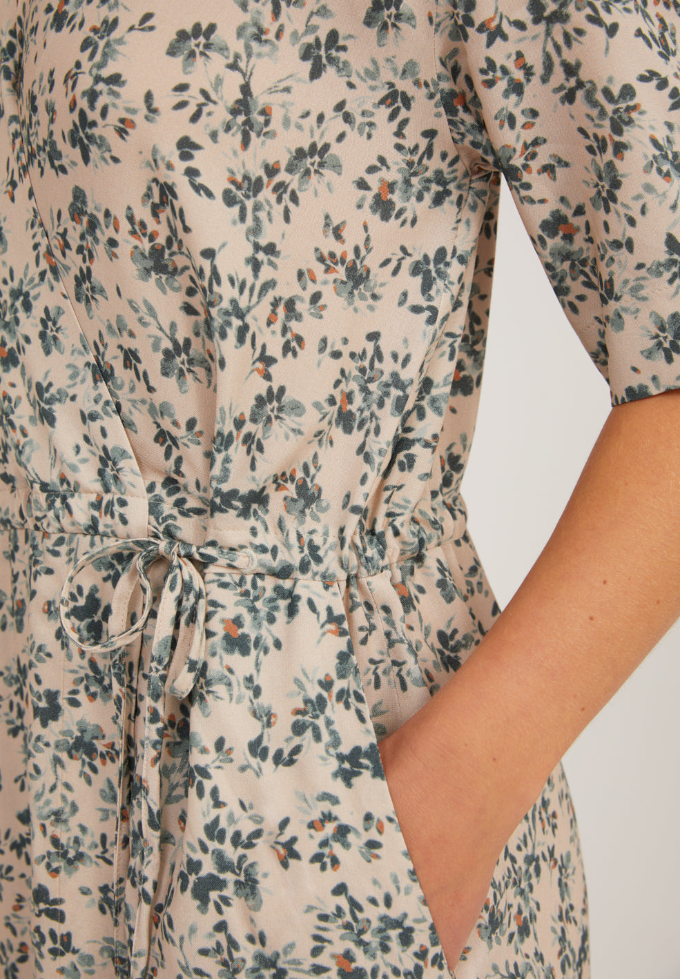 Robe longue à imprimés floraux en lenzing - VIKTORIAA GREENHOUSE