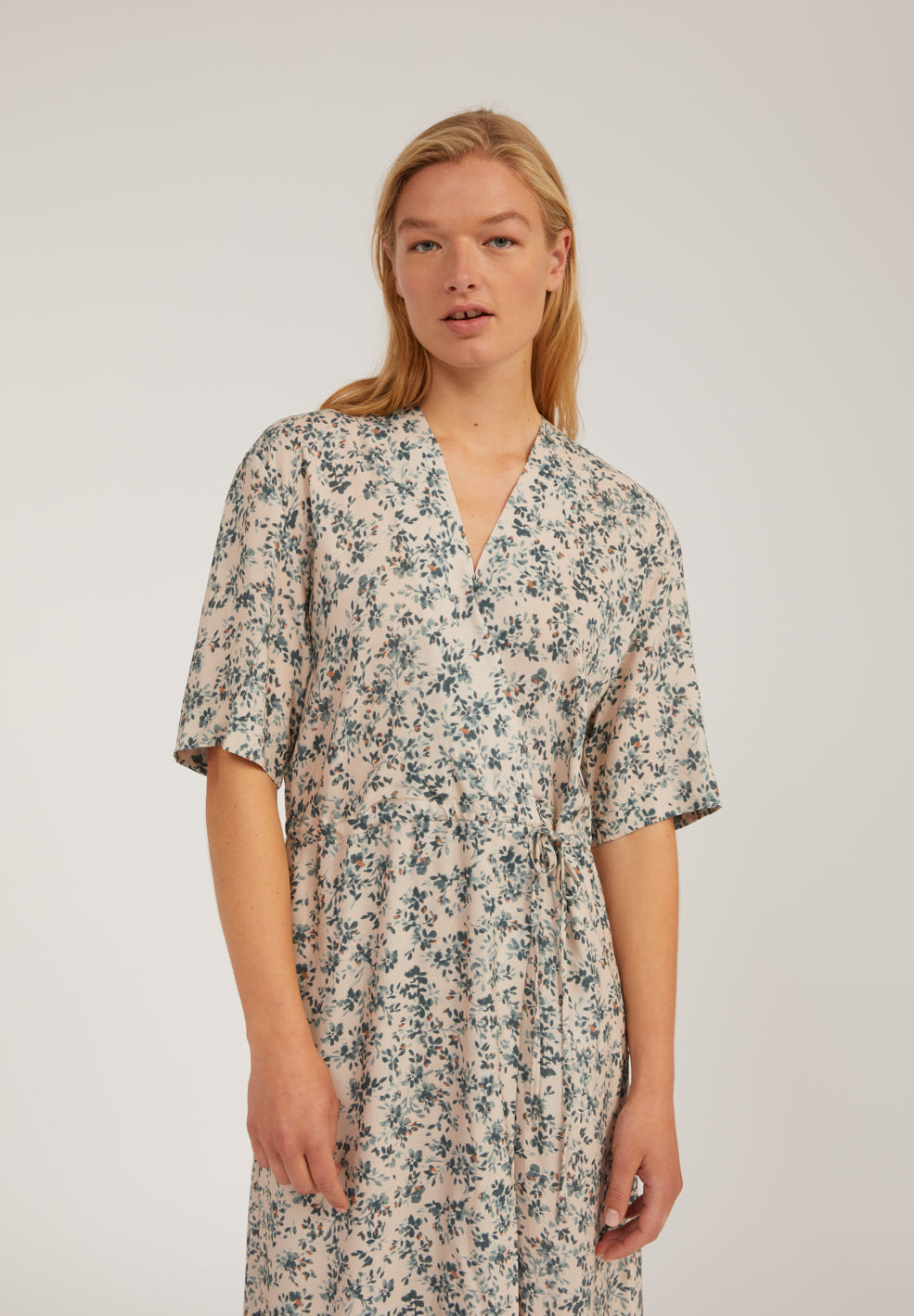 Robe longue à imprimés floraux en lenzing - VIKTORIAA GREENHOUSE