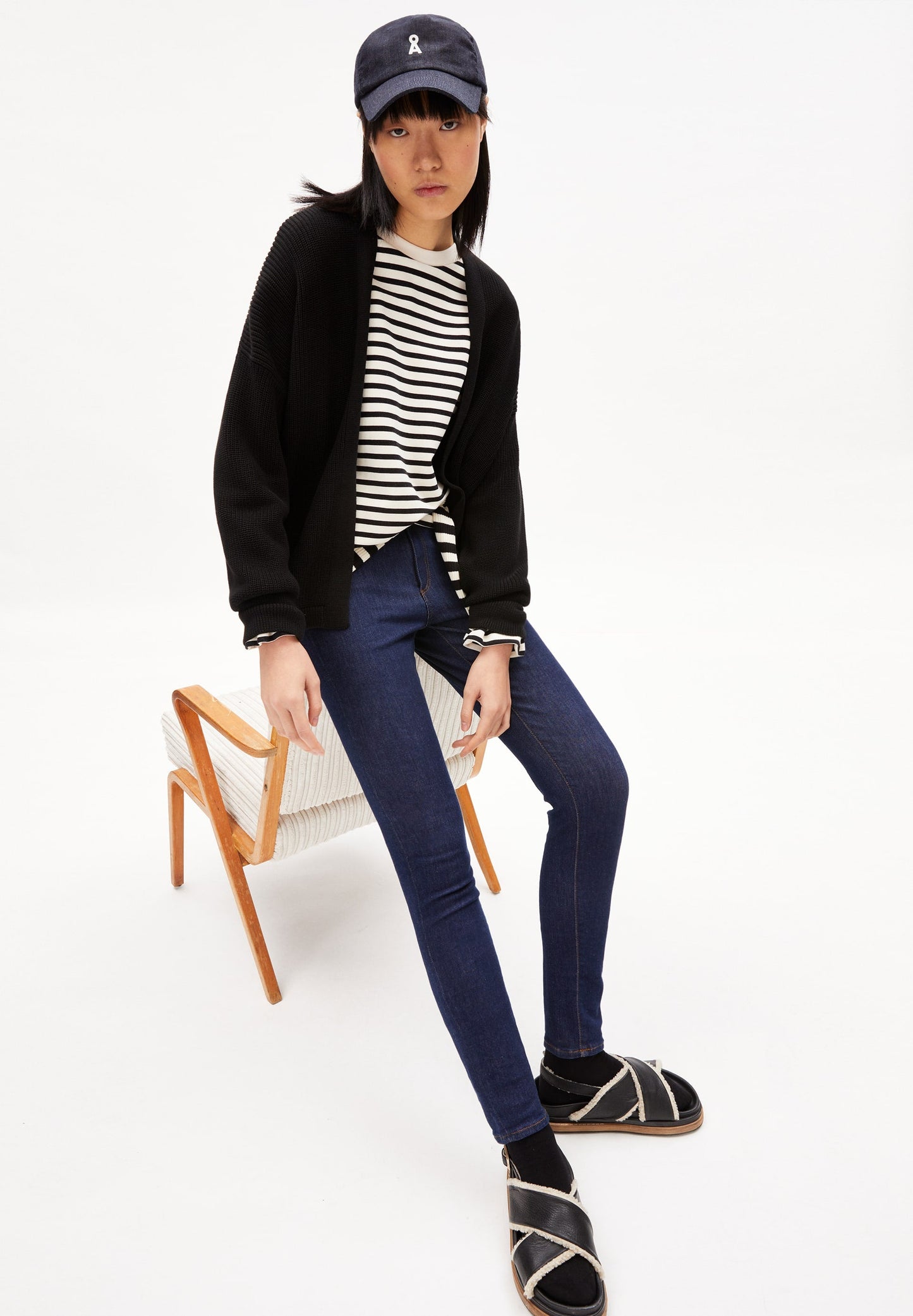 Cardigan noir en coton biologique - vildanaa soft black