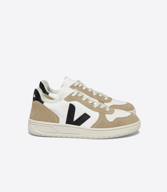Baskets en cuir sans chrome | beige et noir "v-10 chromefree leather white black sahara"