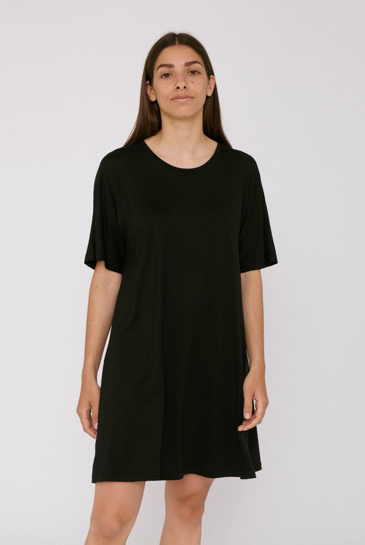 Robe t-shirt noire légère en tencel - black