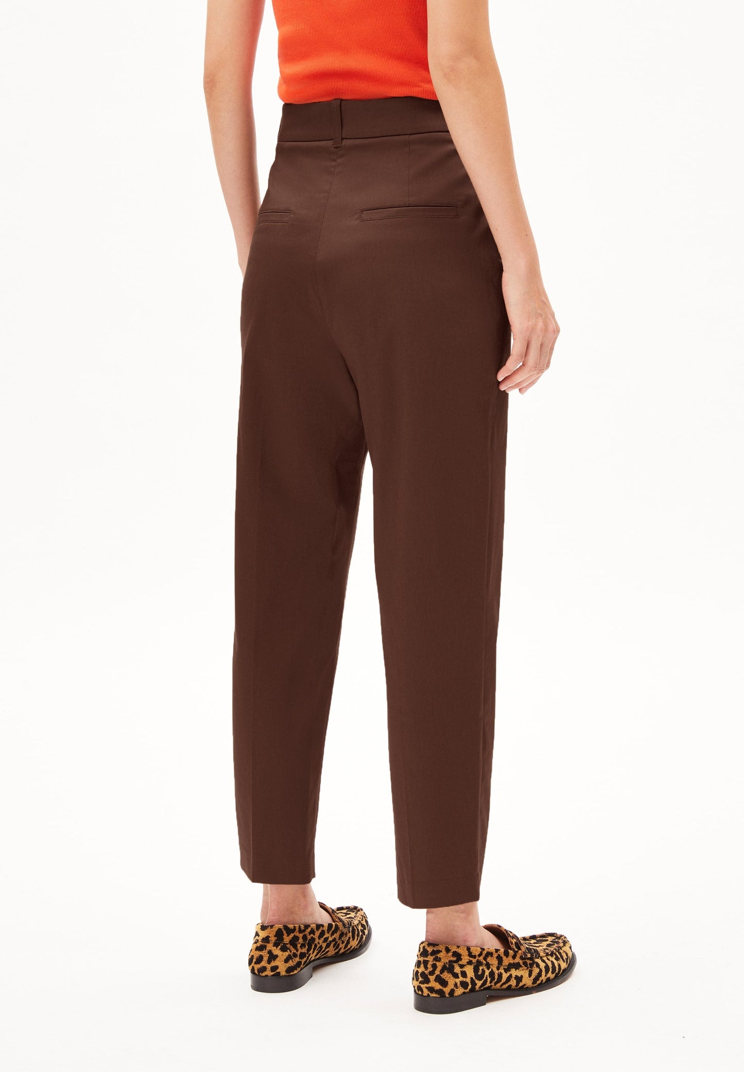 Pantalon à pinces en coton bio | Marron "warmaar deep brown"